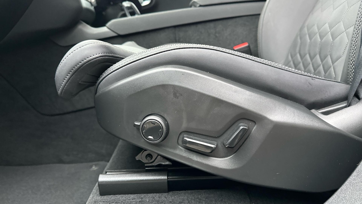 Used Volvo XC90 2025 for sale - 77722625: Photo 40