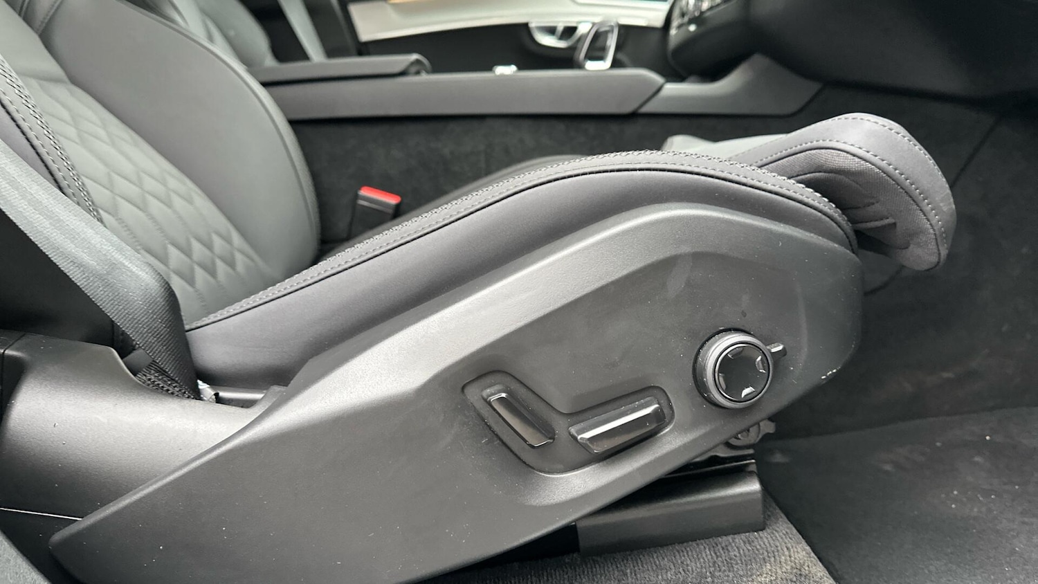 Used Volvo XC90 2025 for sale - 77722625: Photo 43