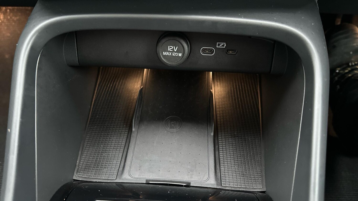 Used Volvo C40 2022 for sale - 77672916: Photo 49