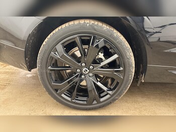 Used Volvo XC60 2025 for sale - 77724063: Photo