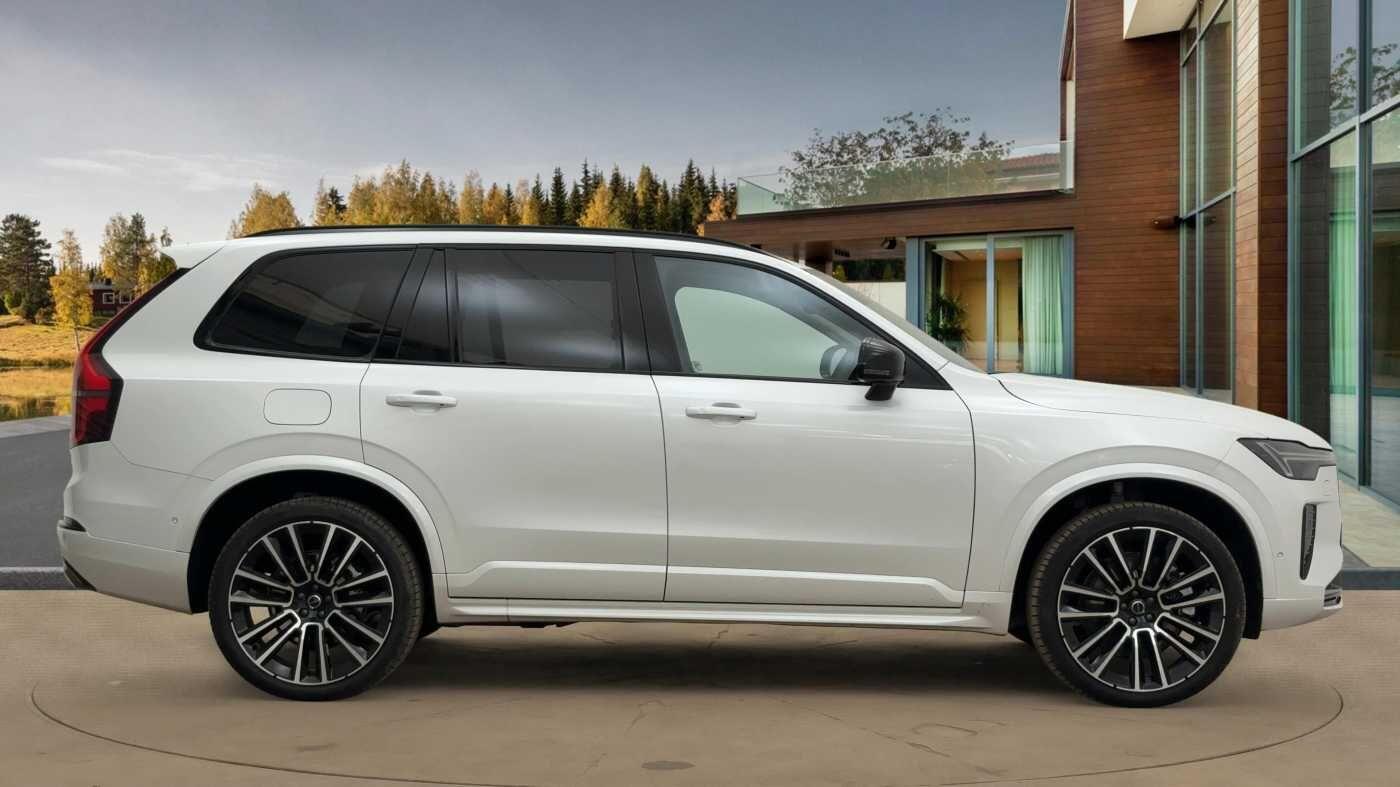 Used Volvo XC90 2025 for sale - 76646237: Photo 2