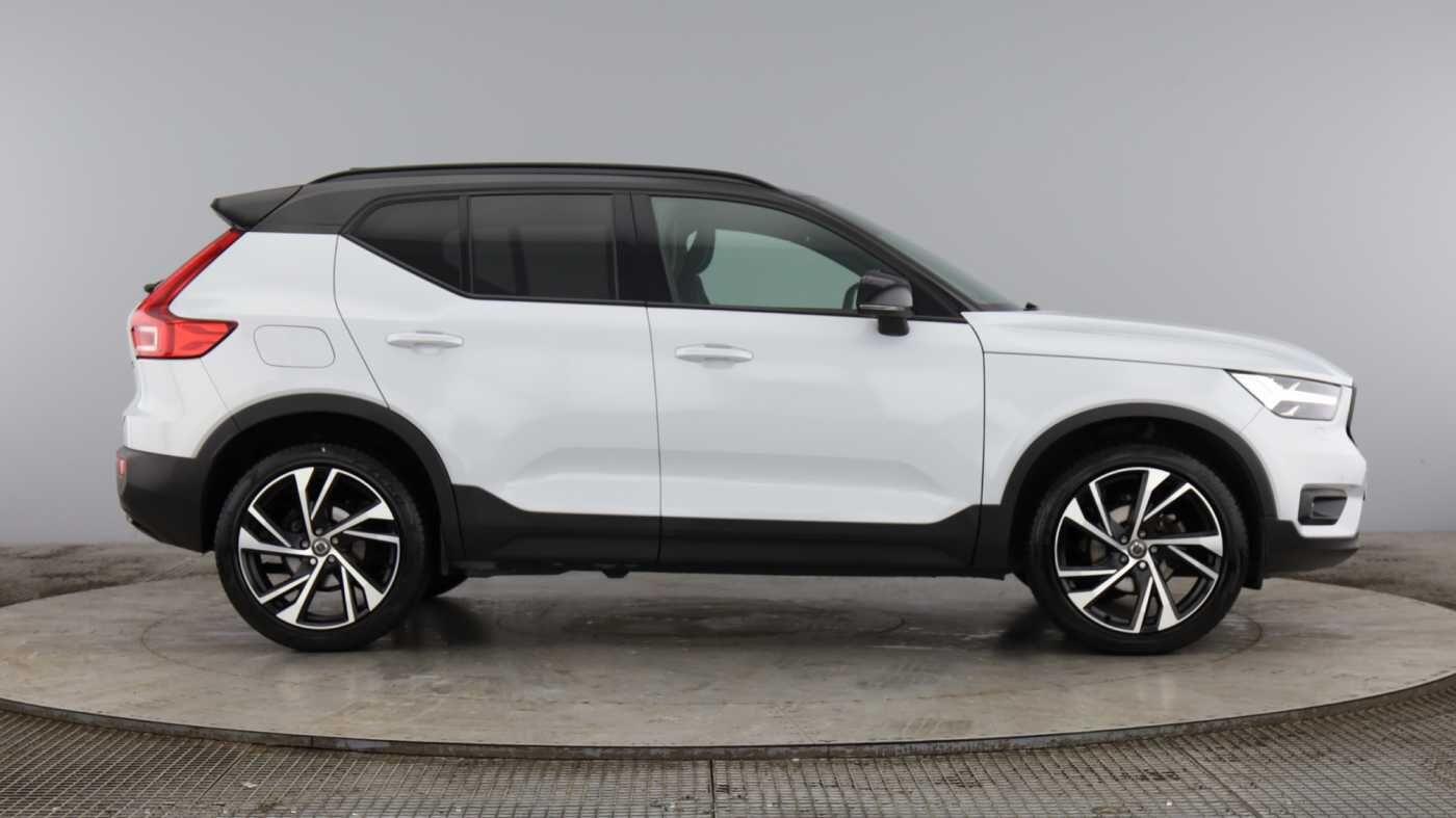 Used Volvo XC40 2020 for sale - 76432292: Photo 2