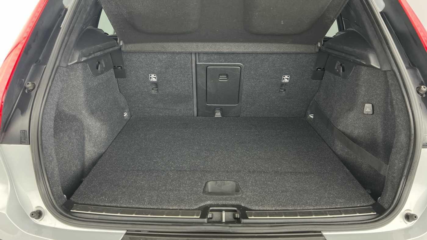 Used Volvo XC40 2020 for sale - 76432292: Photo 5