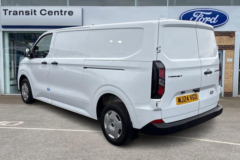 Used Ford Transit Custom 2024 for sale - 77665707: Photo 2
