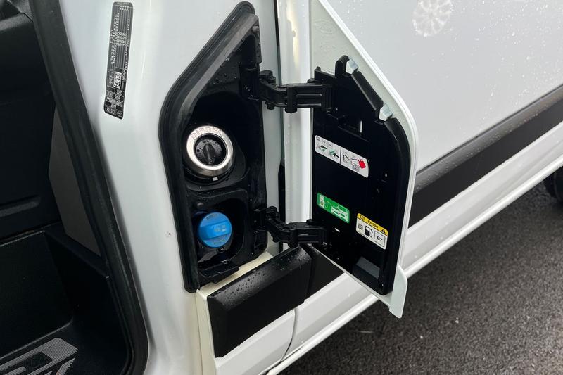 Used Ford Transit Custom 2023 for sale - 76972095: Photo 37