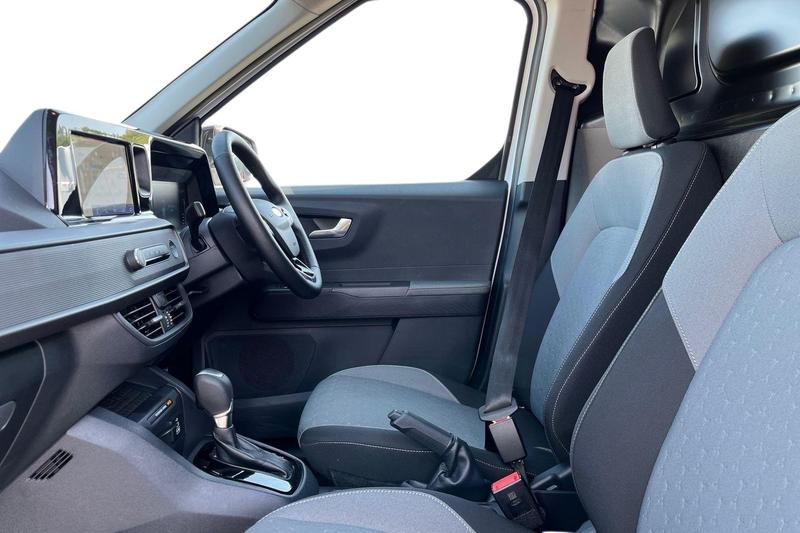 Used Ford Transit Courier 2024 for sale - 76355536: Photo 10