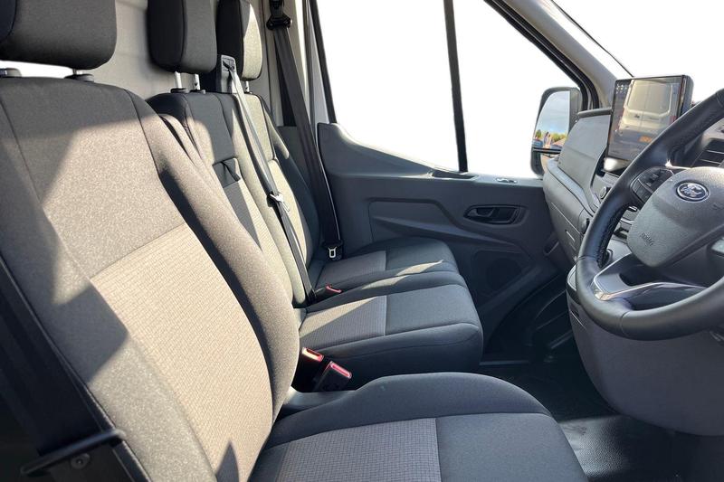 Used Ford E-Transit 2025 for sale - 76190469: Photo 11