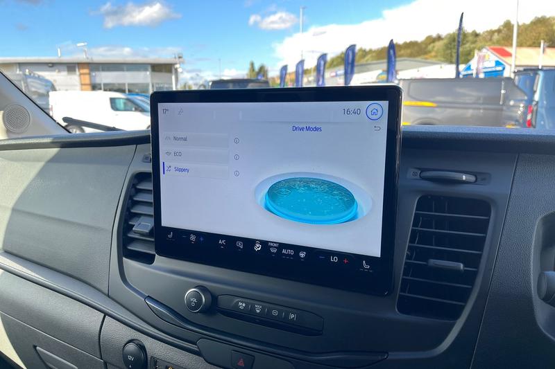 Used Ford E-Transit 2025 for sale - 76190469: Photo 26