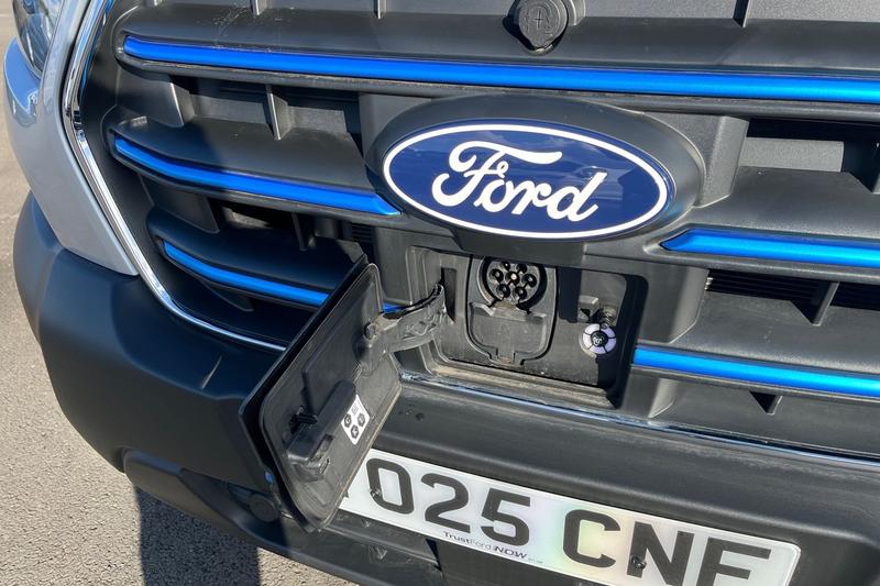 Used Ford E-Transit 2025 for sale - 76190469: Photo 33