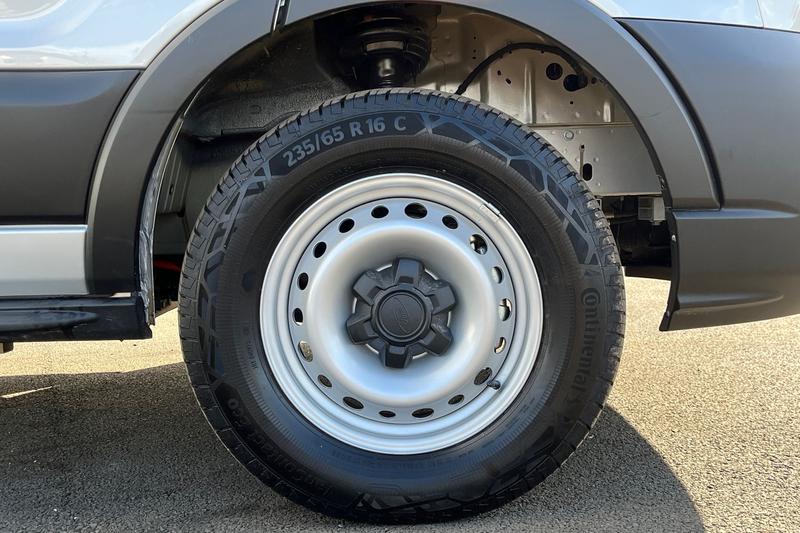 Used Ford E-Transit 2025 for sale - 76190469: Photo 38