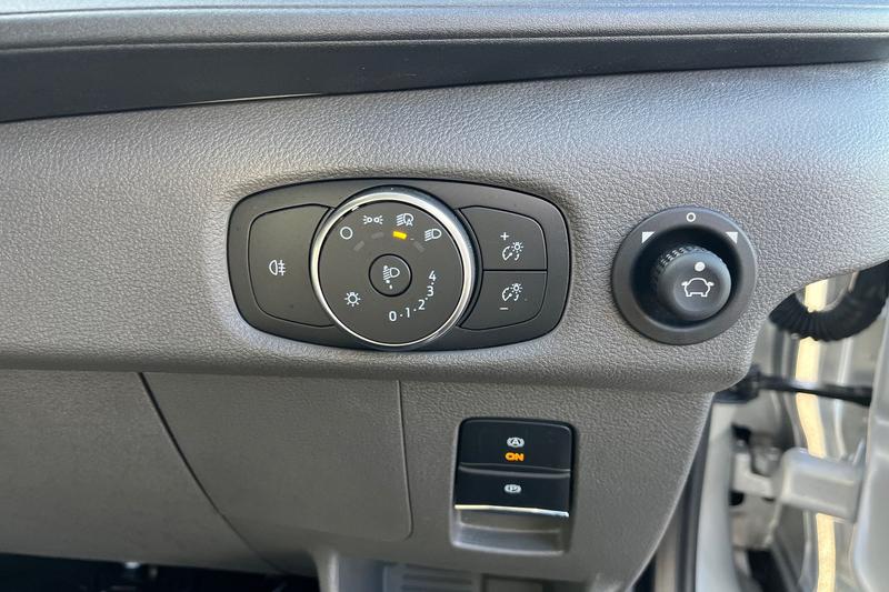 Used Ford E-Transit 2025 for sale - 76190469: Photo 9