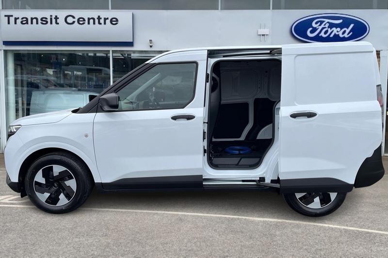 Used Ford Transit Courier 2026 for sale - 77733307: Photo 5