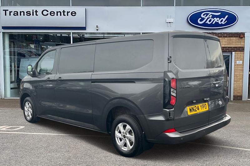 Used Ford Transit Custom 2024 for sale - 76977375: Photo 2