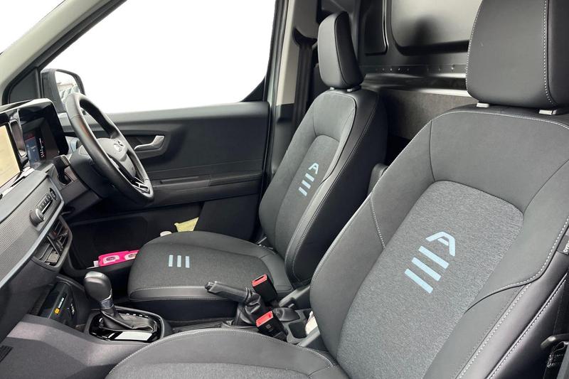 Used Ford Transit Courier 2024 for sale - 76576735: Photo 10