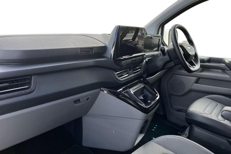 Used Ford Tourneo Custom 2025 for sale - 77665650: Photo 4