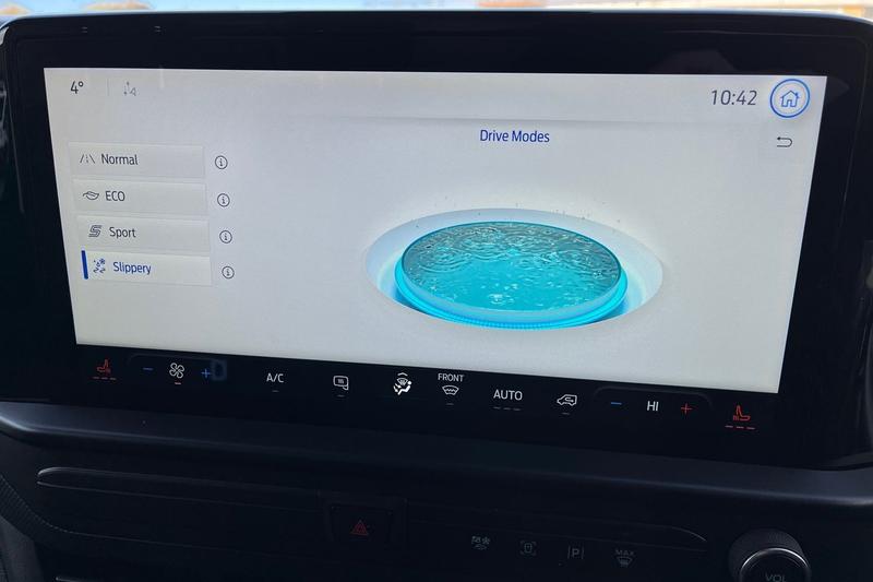 Used Ford Transit Custom 2024 for sale - 76945489: Photo 24