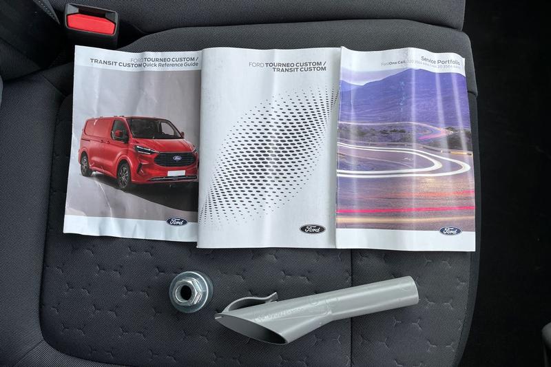 Used Ford Transit Custom 2024 for sale - 76945489: Photo 9