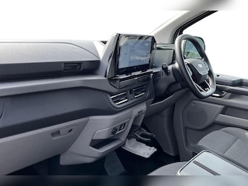 Used Ford Tourneo Custom 2024 for sale - 75308800: Photo