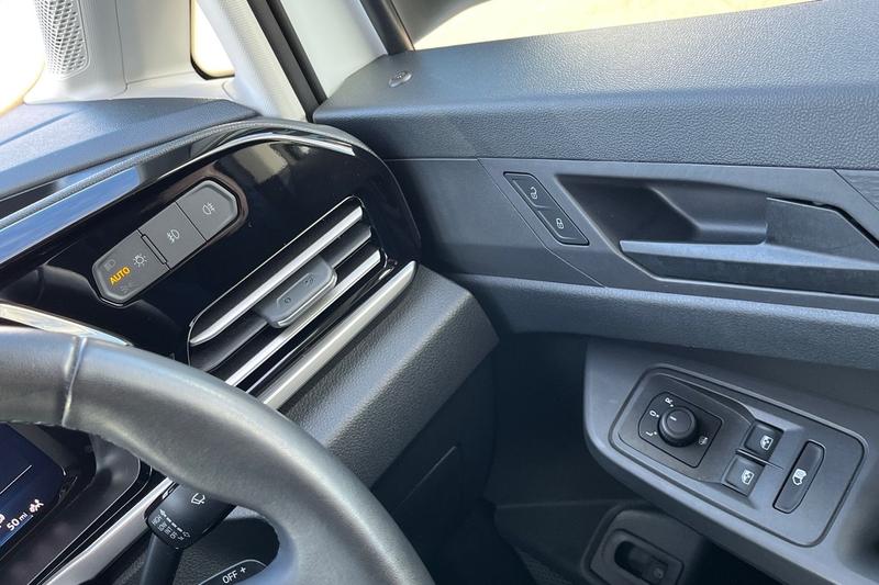 Used Ford Transit Connect 2025 for sale - 76389589: Photo 15