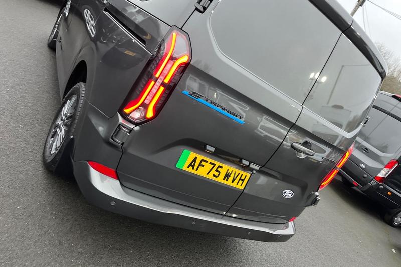 Used Ford E-Transit 2025 for sale - 77450344: Photo 39