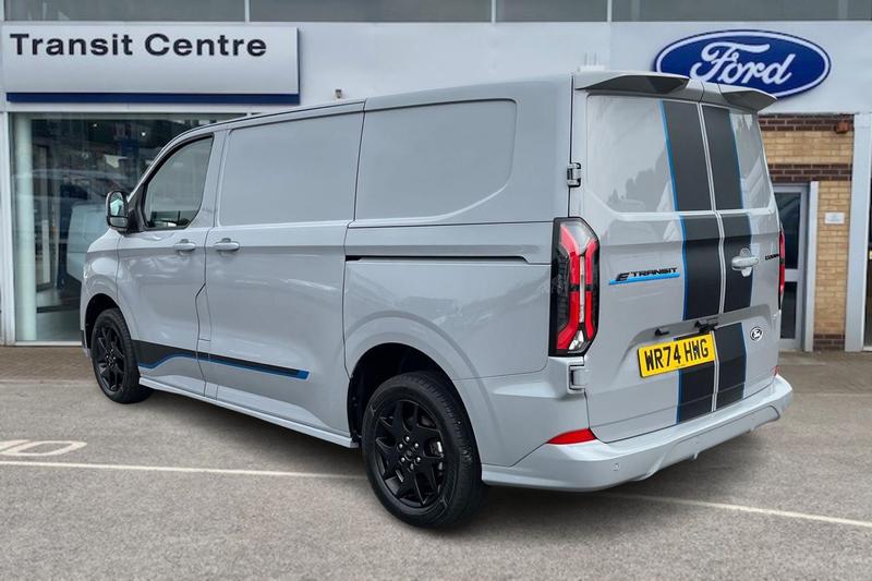 Used Ford Transit Custom 2024 for sale - 76146749: Photo 2