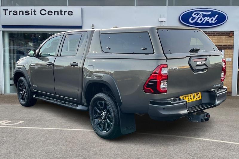 Used Toyota Hilux 2024 for sale - 77138344: Photo 2