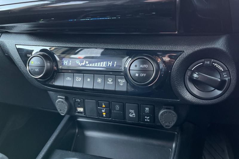 Used Toyota Hilux 2024 for sale - 77138344: Photo 22