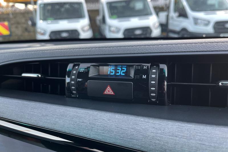 Used Toyota Hilux 2024 for sale - 77138344: Photo 28