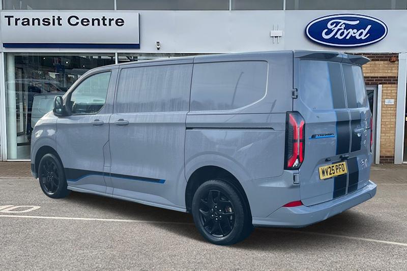 Used Ford E-Transit 2025 for sale - 76882612: Photo 2