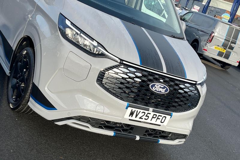 Used Ford E-Transit 2025 for sale - 76882612: Photo 40