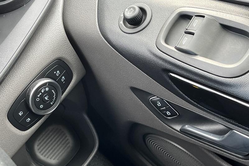Used Ford Transit Custom 2023 for sale - 76565030: Photo 8