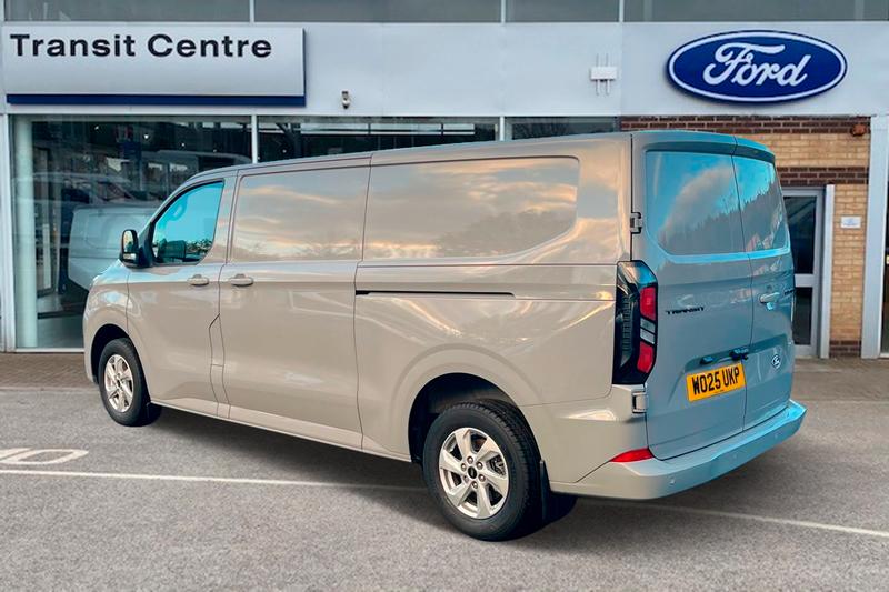 Used Ford Transit Custom 2025 for sale - 76718945: Photo 2