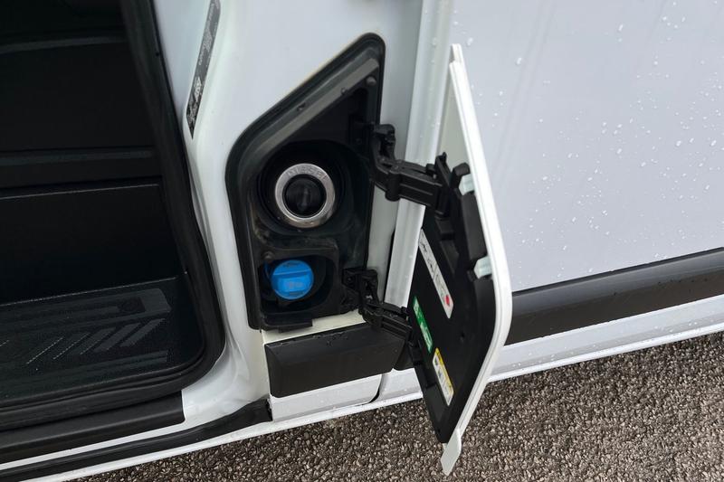 Used Ford Transit Custom 2023 for sale - 76641098: Photo 33