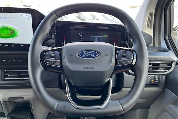 Used Ford E-Transit 2024 for sale - 74320566: Photo 29
