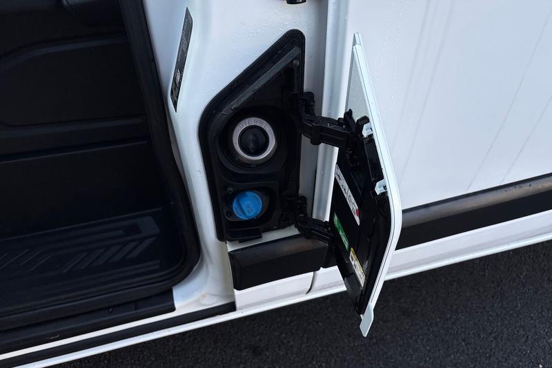 Used Ford Transit Custom 2023 for sale - 77393897: Photo 33