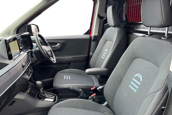 Used Ford Transit Courier 2025 for sale - 76340155: Photo 10