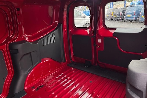 Used Ford Transit Courier 2025 for sale - 76340155: Photo 5