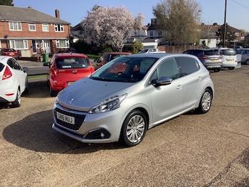 Used Peugeot 208 2016 for sale - 77766078: Photo