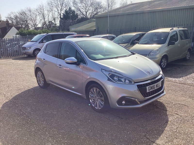 Used Peugeot 208 2016 for sale - 77766078: Photo 3