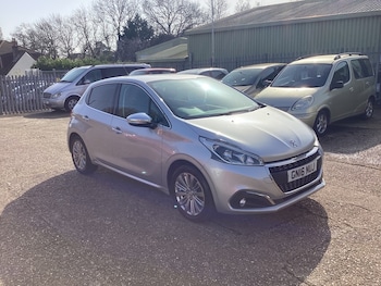 Used Peugeot 208 2016 for sale - 77766078: Photo