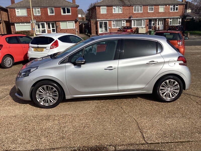 Used Peugeot 208 2016 for sale - 77766078: Photo 7
