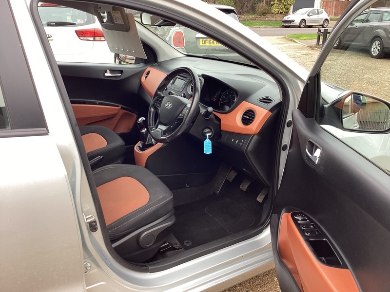 Used Hyundai i10 2014 for sale - 77584177: Photo 8