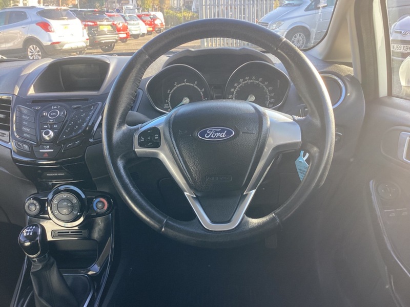 Used Ford Fiesta 2015 for sale - 76605327: Photo 13