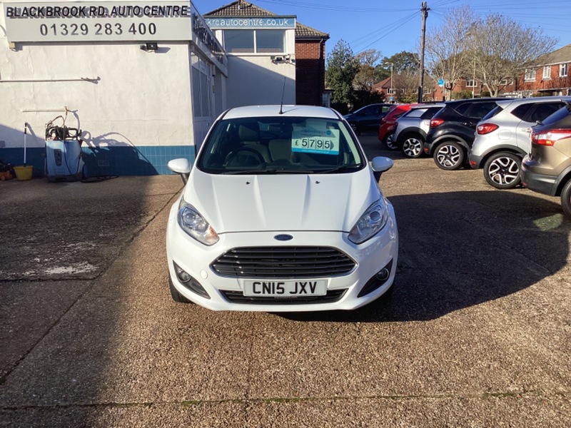 Used Ford Fiesta 2015 for sale - 76605327: Photo 2