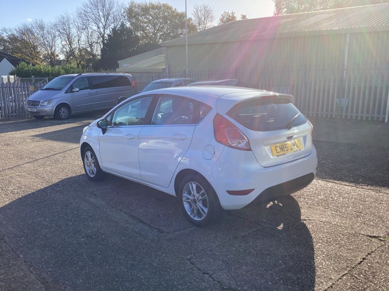 Used Ford Fiesta 2015 for sale - 76605327: Photo 4