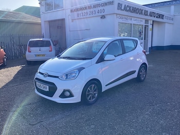 Used Hyundai i10 2015 for sale - 77920958: Photo