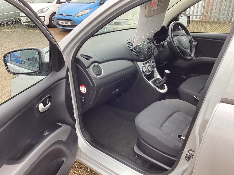 Used Hyundai i10 2010 for sale - 77547916: Photo 11