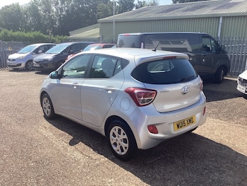 Used Hyundai i10 2015 for sale - 79179313: Photo