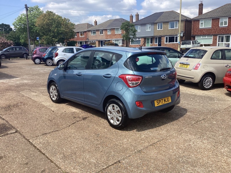Used Hyundai i10 2017 for sale - 76400070: Photo 4