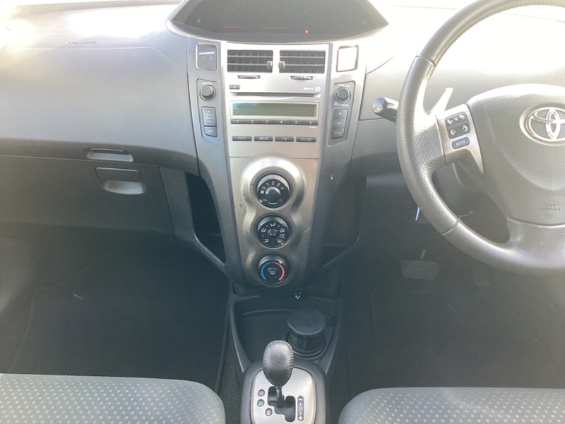 Used Toyota Yaris 2010 for sale - 77277044: Photo 12